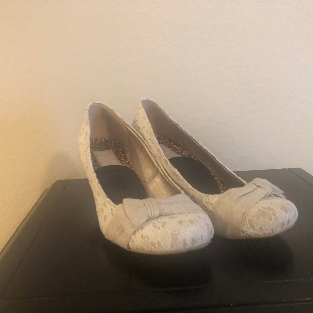 Pumps - Picture 4 of 4